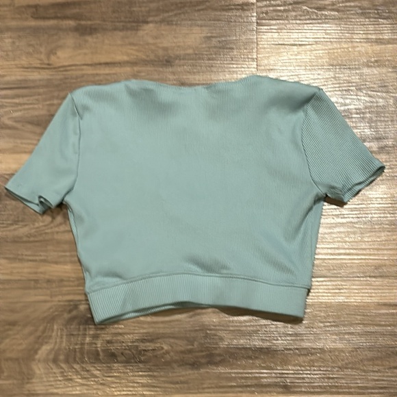 ***NWT*** Zara Cropped Top - Picture 3 of 4